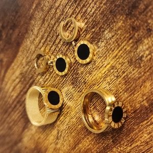 Bundle rings and earrings